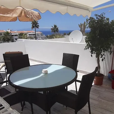 Island Village Heights Costa Adeje 호텔 *